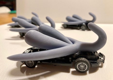 „invasion of the clitoris“ , 2024,  Haute Couture Vulgaire  © Foto Nina Heinzel  